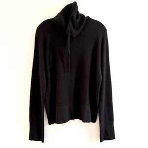 Universal Thread Women’s Black Sweater